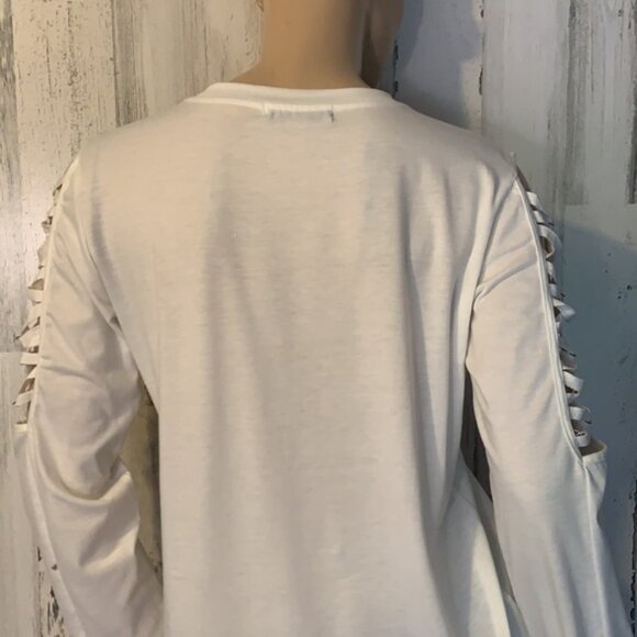 B8  - Size large CBR White Long Sleeve Tee Shirt - Picture 6 of 8